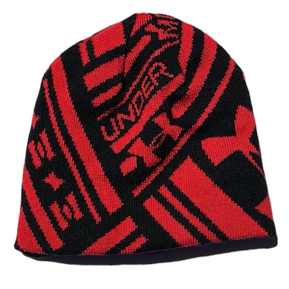 Under Armour Youth Knit Beanie UA LOGO ONE SIDE, BLACK & RED ABSTRACT OPPOSITE - Picture 2 of 10